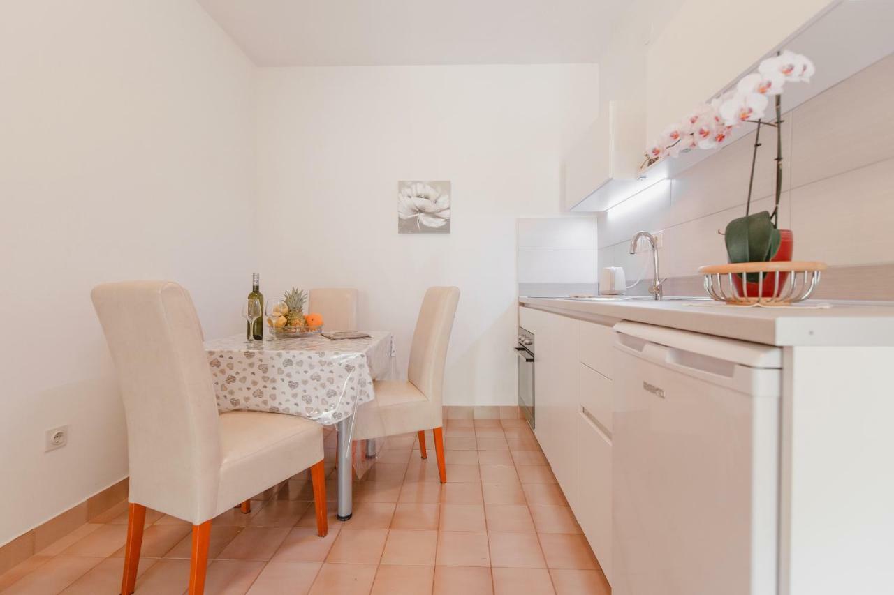 Apartments Diridonda Omiš Exterior foto