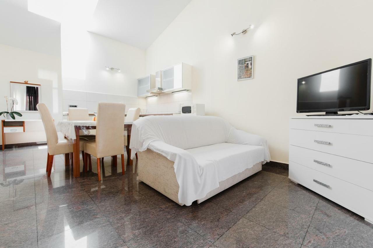 Apartments Diridonda Omiš Exterior foto